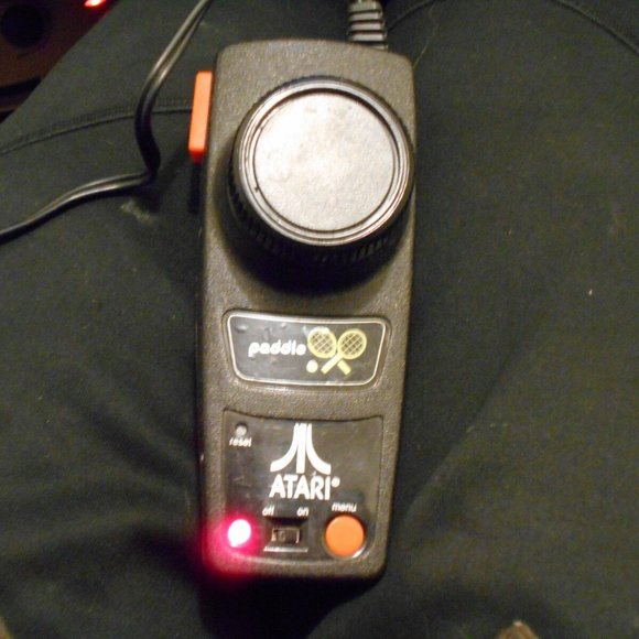 CLASSIC ATARI GAMES 2004 JAKKS PACIFIC PLUG & PLAY A/V PADDLES TV GAME RS 40917 - Picture 2 of 12